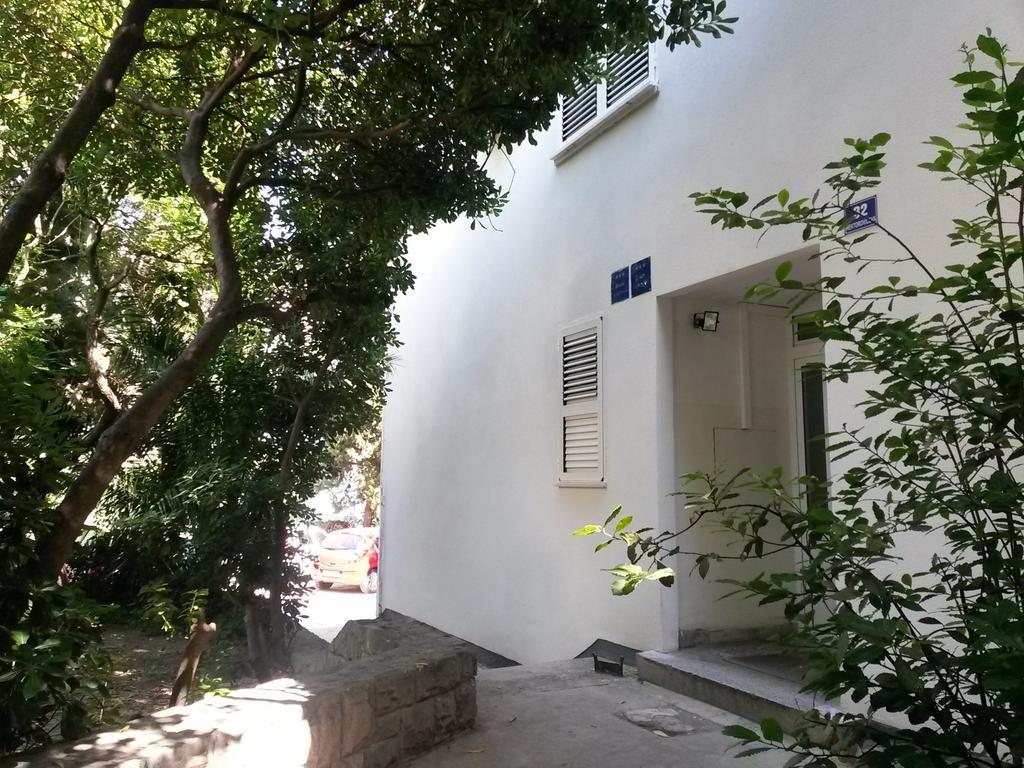 Apartma Mladena *