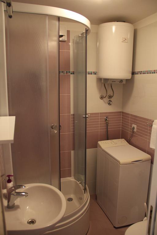 Apartma Mladena *